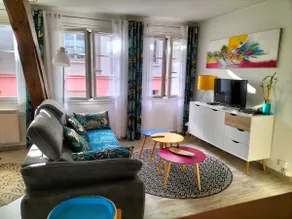 Près des Thermes de Bagnères de Bigorre, loft 3 étoiles, coloré et baigné de lumière - Image 3
