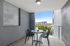 Studio Apartment - Image 2