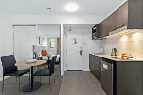 Studio Apartment - Image 5