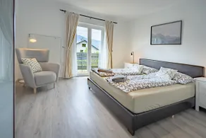 The lake with 60 m² and lake view - Image 3