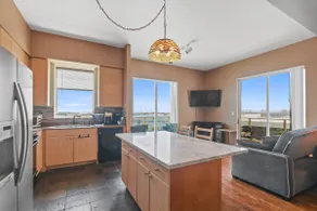 Ocean Views/Downtown/ConventionCenter/Chic Hi-Rise - Image 3