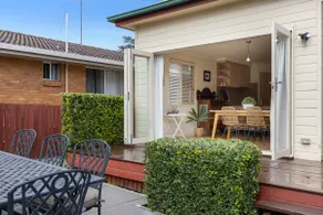 Cottage on Kent - Close to Queen's Park and City - Image 5