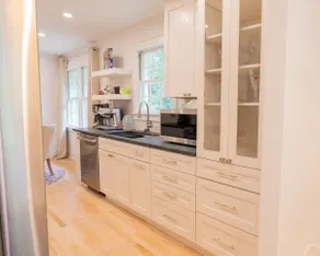 Luxury house 3 mins from UVA - Close to JPJ Arena - Image 4