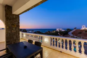 Daylight Suite | Sea View | Private Pool - 5pax - Image 3