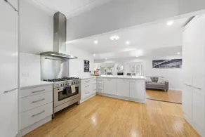 Georgie’s Hunter Valley Home with  Wifi * fire & pool & Netflix - Image 3