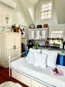 The Cottage by the Lake: Hudson Valley Indulgence - Image 4