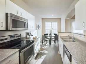 Stylish 1 Bed | Pet & WFH Friendly - Image 3