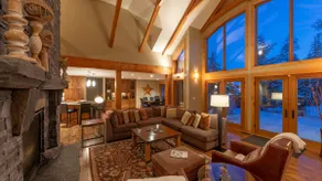 Creekside Chalet: 7-bedroom luxury mountain home - Image 2