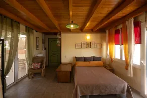 Cozy 35m² Studio with Free Parking - Image 5