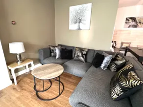 Street Near Glastonbury, Large 3-BD Apt, Sleeps 6 - Image 2