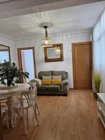 Full apartment near bus, train, and ferry station - Image 2
