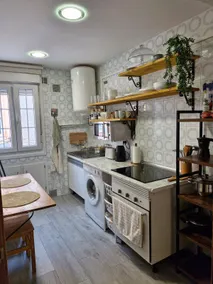 Full apartment near bus, train, and ferry station - Image 5