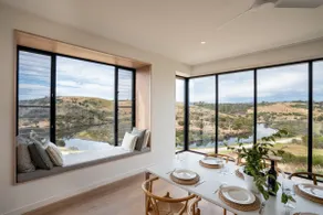 Topdeck at Snelling Beach - Image 2