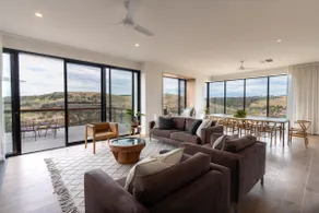 Topdeck at Snelling Beach - Image 5