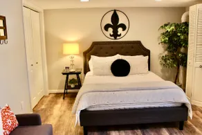 Little Slice of Heaven, Sleeps 6+; walk/bus to VT - Image 3