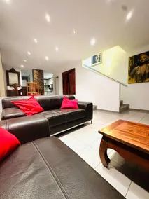 Family Stay Salzburg City | AC | Free Parking - Image 2