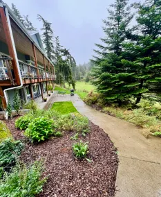 Private Bedroom on Orcas Island Golf Course - Image 5