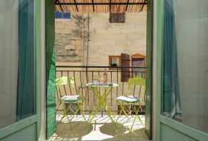 Maison Le Petit Balcon Beaucaire avec garage pour vélo - Image 4