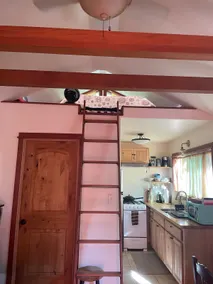 Ulee’s Gold: Cozy Cottage + Loft + Pet-Friendly - Image 4