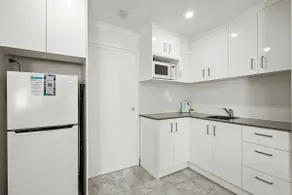 Ground floor Motel - Image 3