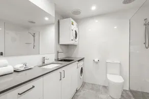 Ground floor Motel - Image 4