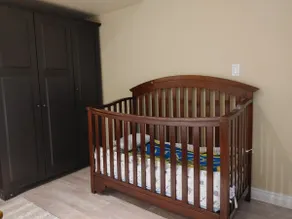 Entire Guest Suite, private entrance, near airport - Image 5