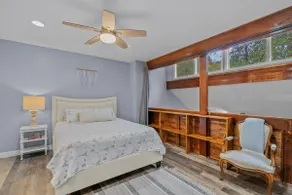 Charming Tiny Cottage in Central Location - Image 3