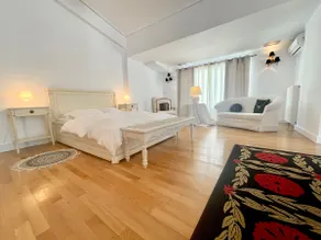 Front Pool Luxurious Suite (Ranch Ekru) - Image 2