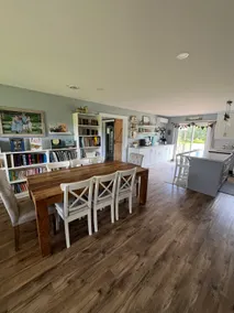 4BR Island Home w/ private sauna, gym & trails - Image 3
