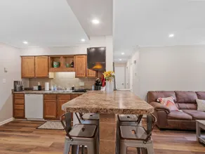 Comfy and Convenient South Asheville Getaway - Image 5