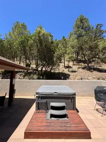 Mountainside Hideaway - Image 5
