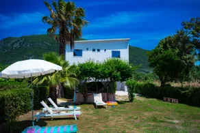 Apartment with exclusive direct access to the beach - Image 2