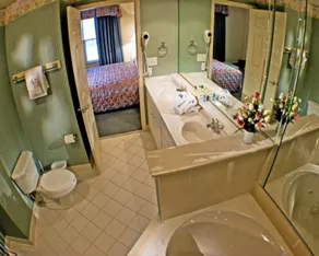 Great family vacation resort condo. Sleeps 12. - Image 5
