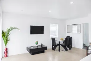 Miami Designer Studio # 1 - Image 5