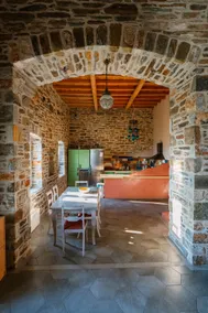 Kyriakos Avlonitis house - Image 4