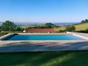 Large 5 bedroom house with 5 bathrooms - Image 3