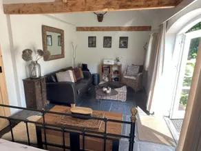 Cozy guesthouse in renovated farmhouse - Image 4