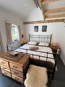 Cozy guesthouse in renovated farmhouse - Image 2