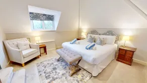 New Forest Country Home with Hot Tub and Open Fire - Image 5