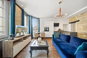 TOP 5 in Dijon: Luxury Suite/Cathedral View - Image 2