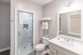 Spacious Top Floor Apartment, St. Mary Church View - Image 5