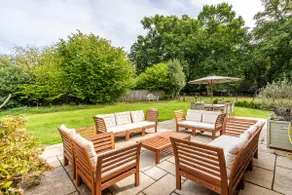 History + Luxury Eco House in The New Forest - Image 3