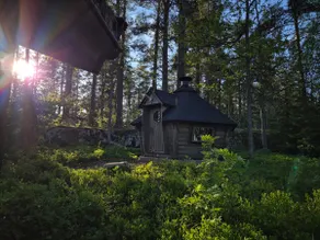 Timberhouse near beautiful lake Sommen - Image 3