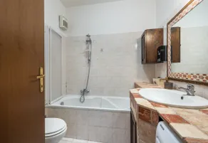 Travelershome Ciampino Suite - Image 4