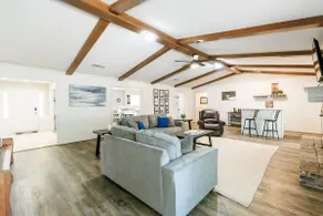 Hub City Hangout | Spacious Retreat, Modern & Cozy - Image 4