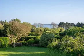 Cozy nest overlooking the sea in Plouharnel - Image 4