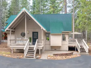 Cozy Truckee cabin in Tahoe Donner with modern luxuries and e-vehicle charging - Image 2