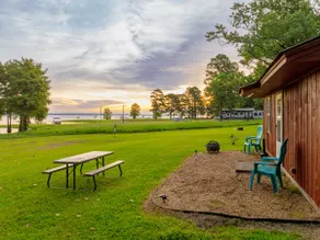 Cabin #2 McGee's Landing Lake Front - Toledo Bend - Image 2
