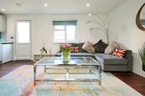 Luxury ♥️ 1 bed apartment Windsor Legoland Heathrow - Image 3