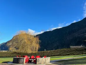 Country Escape with Massive Hot Tub - Image 5